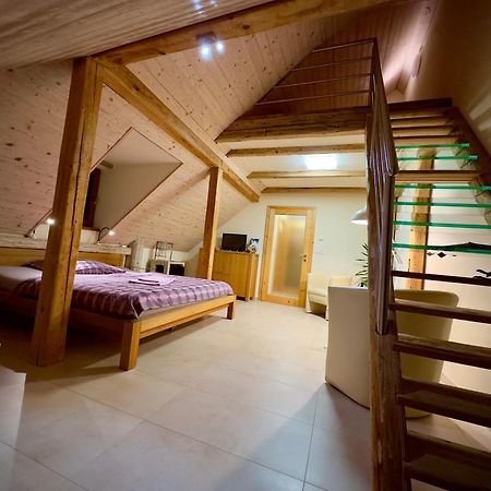 Penzion Vejrovna Přední Výtoň Exterior foto