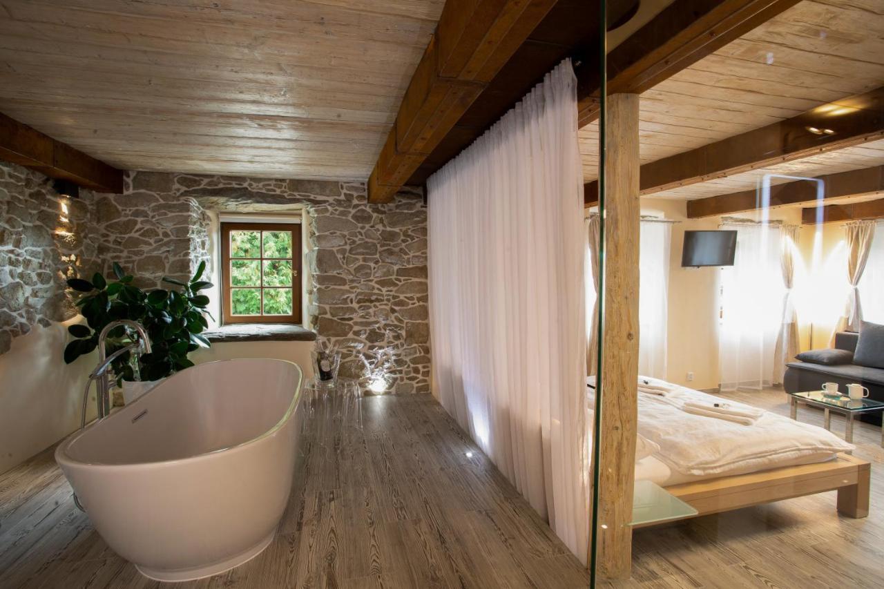 Penzion Vejrovna Přední Výtoň Exterior foto
