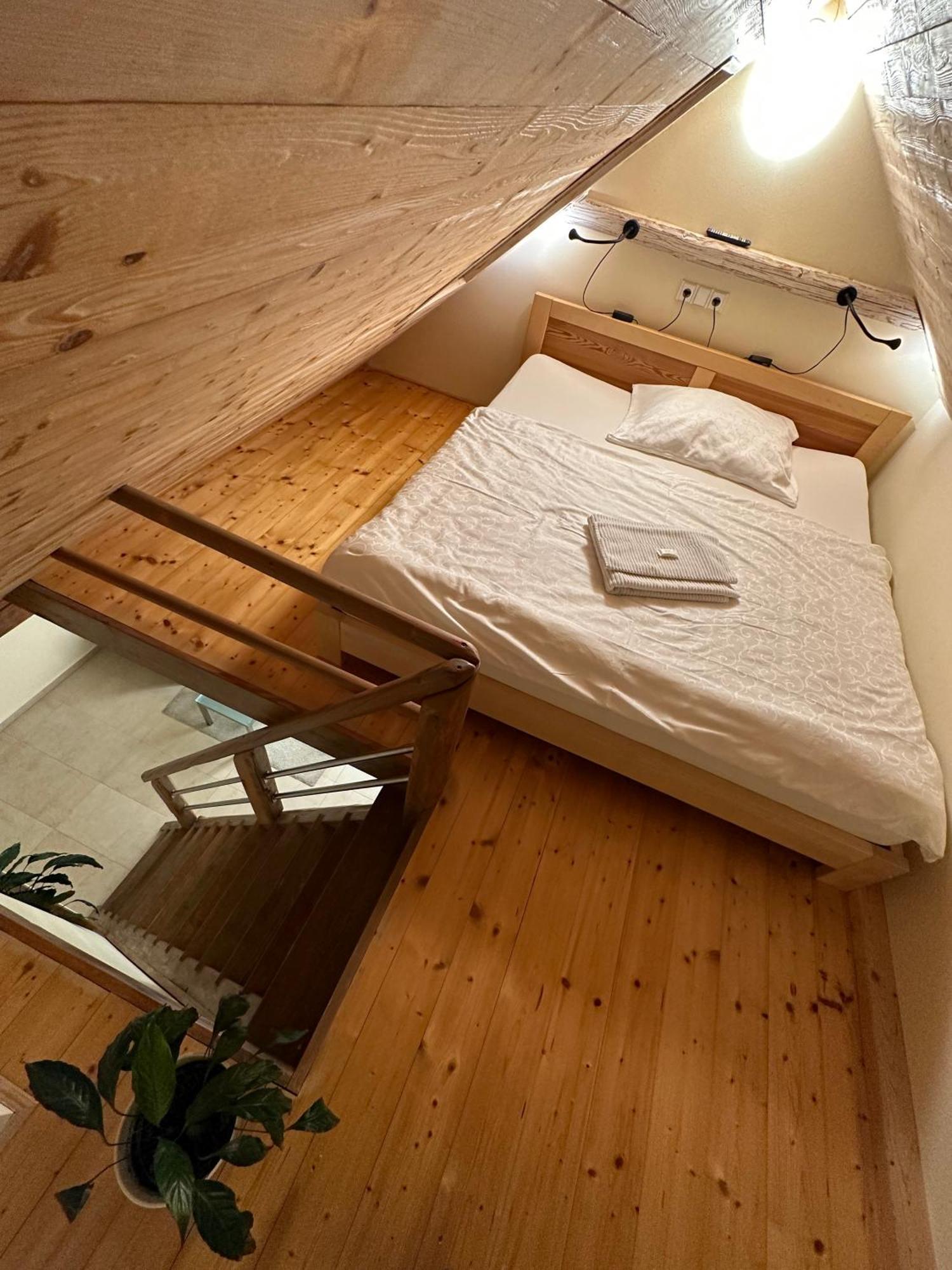 Penzion Vejrovna Přední Výtoň Exterior foto