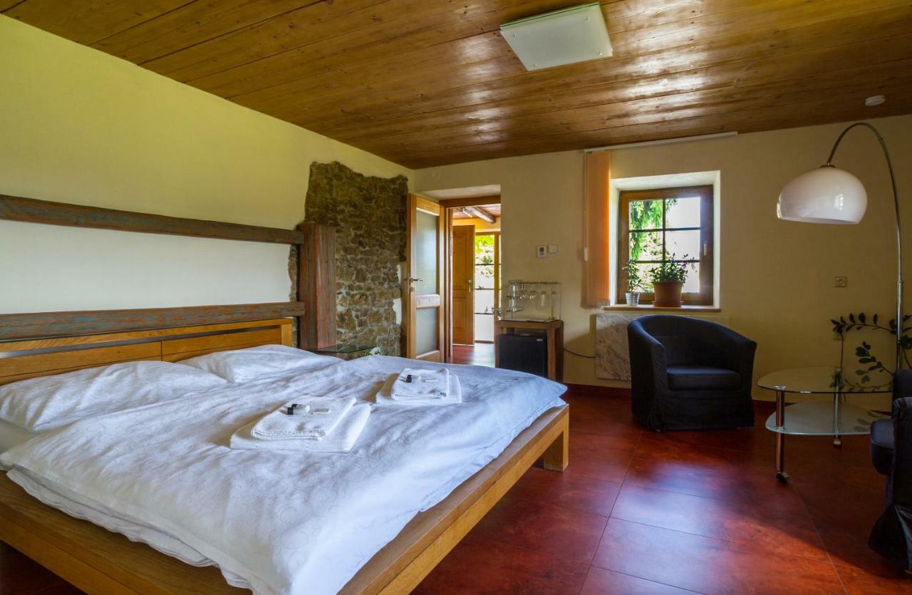 Penzion Vejrovna Přední Výtoň Exterior foto